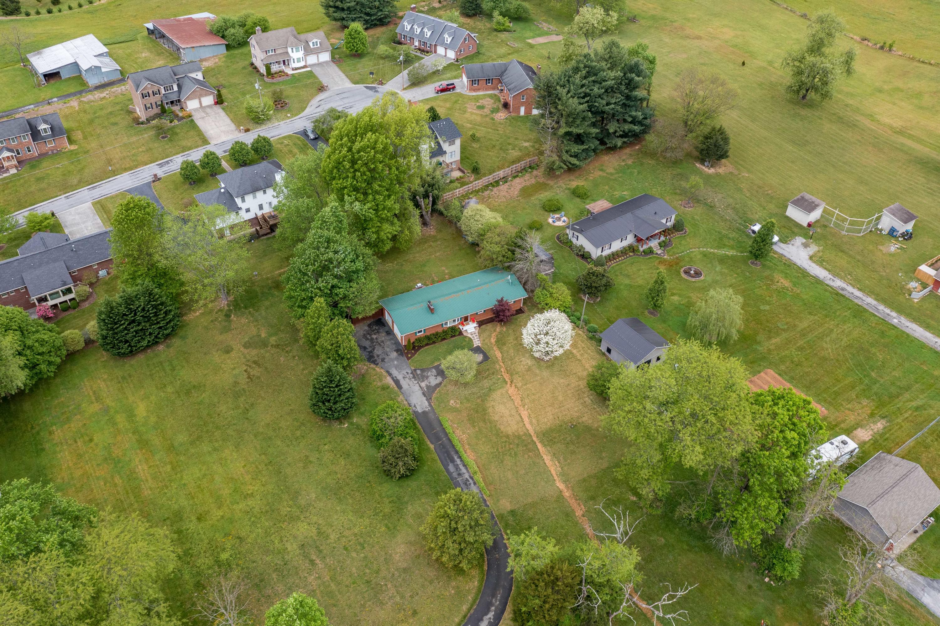 111 Fairridge Road Johnson City, TN 37604 - Photo 47 of 60 111 Fairridge Road (15 of 65)