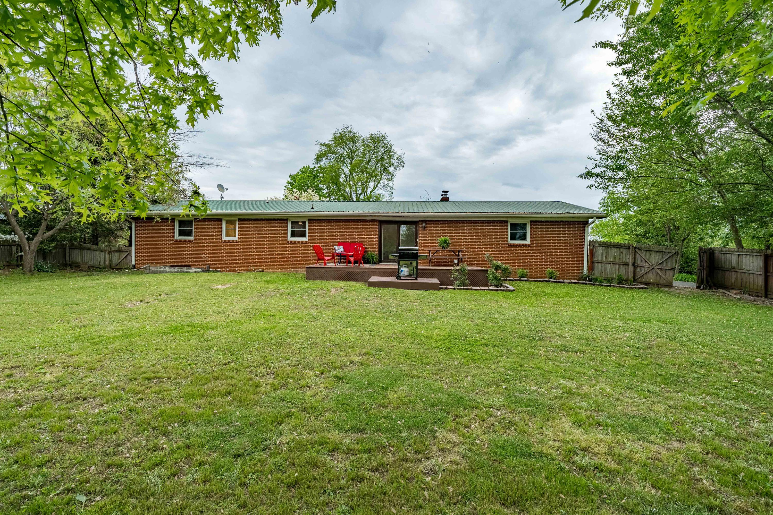 111 Fairridge Road Johnson City, TN 37604 - Photo 58 of 60 111 Fairridge Road (37 of 65)