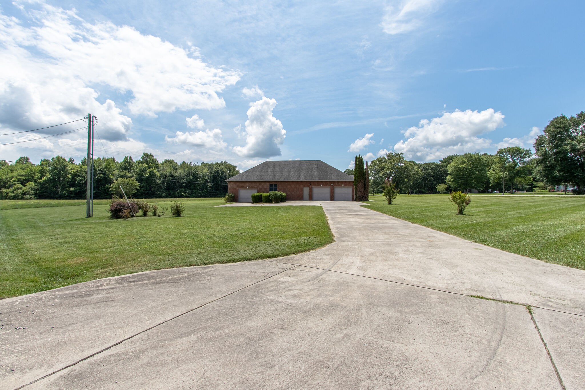 1169 Shedd Road Manchester, TN 37355 - Photo 30 of 36 a view of a park with large trees