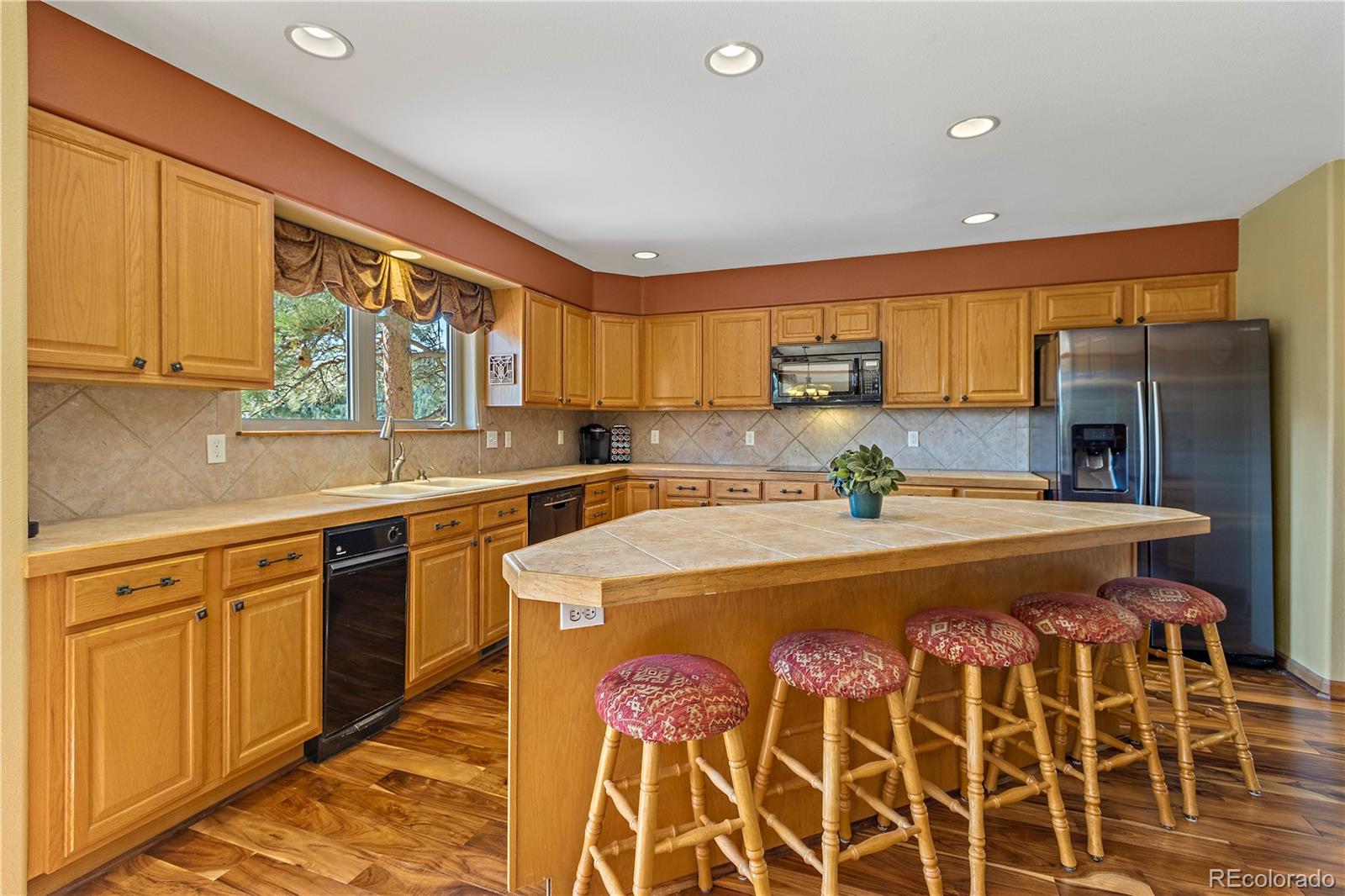27192 Sun Ridge Drive Evergreen, CO 80439 - Photo 8 of 35 Gallery Image 8