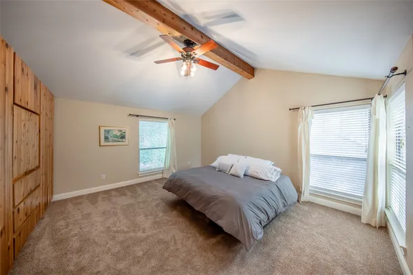 $767,000 | 10 Feather Fall Place, The Woodlands, TX 77381