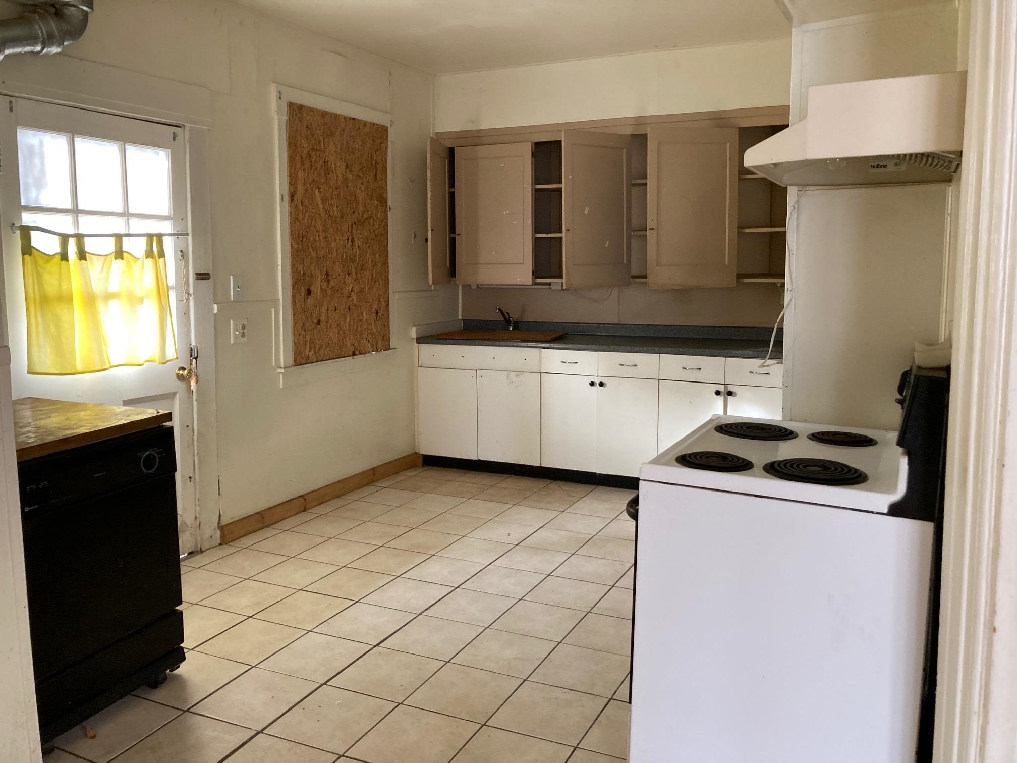 104 Harrison Street Manchester, NH 03104 - Photo 12 of 40