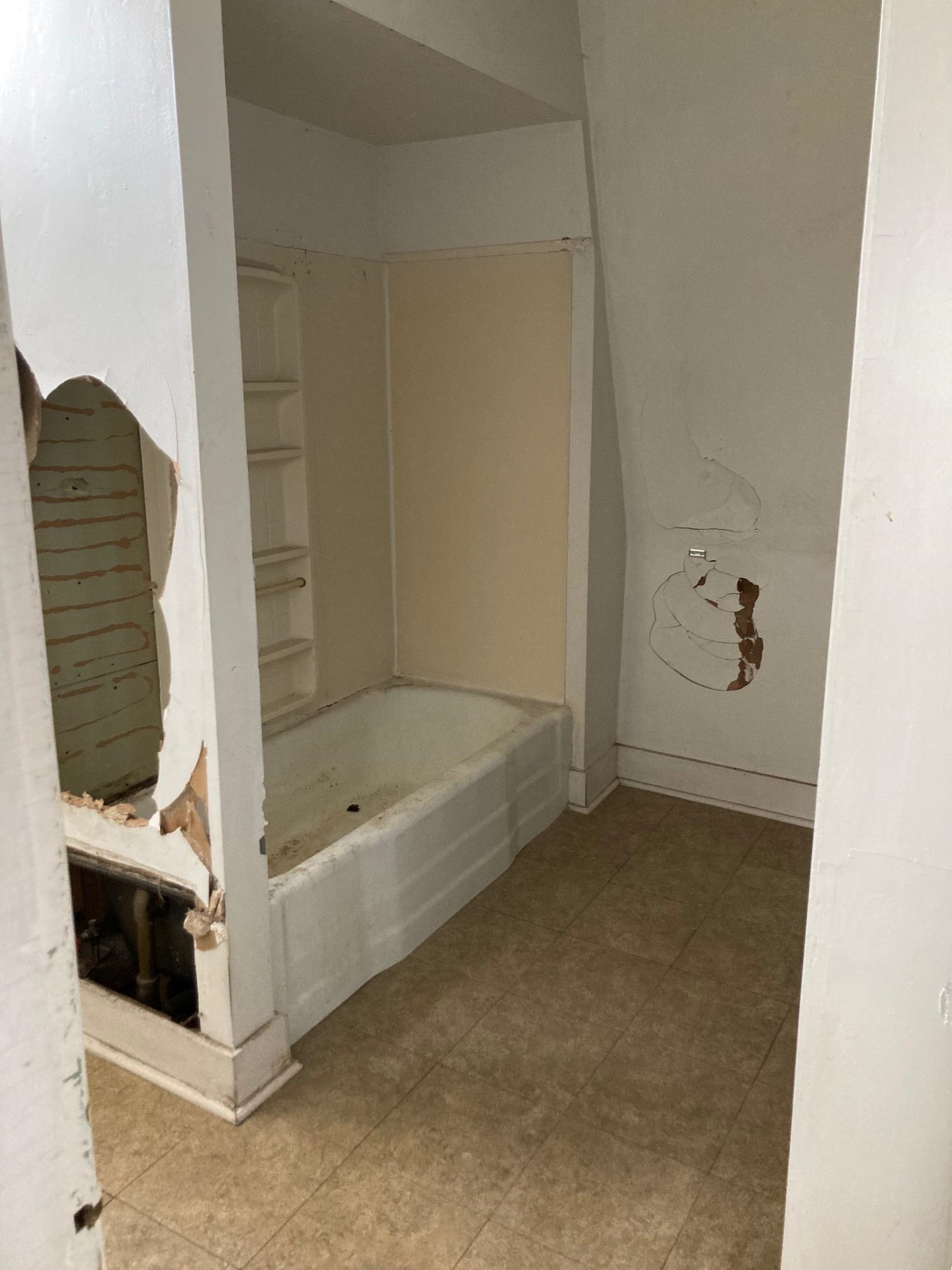 104 Harrison Street Manchester, NH 03104 - Photo 35 of 40