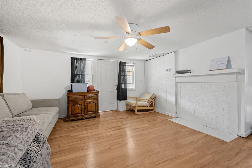 366 Brooks Road Reidsville, NC 27320 - Photo 4 of 14