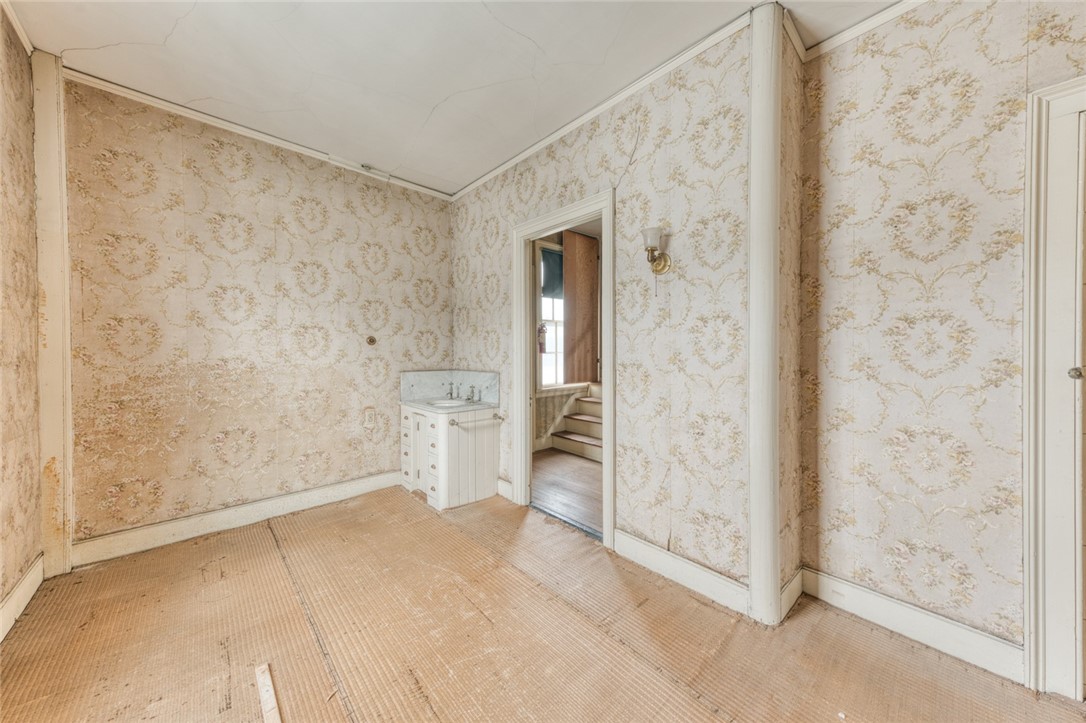 2 Elm Street Westerly, RI 02891 - Photo 34 of 50