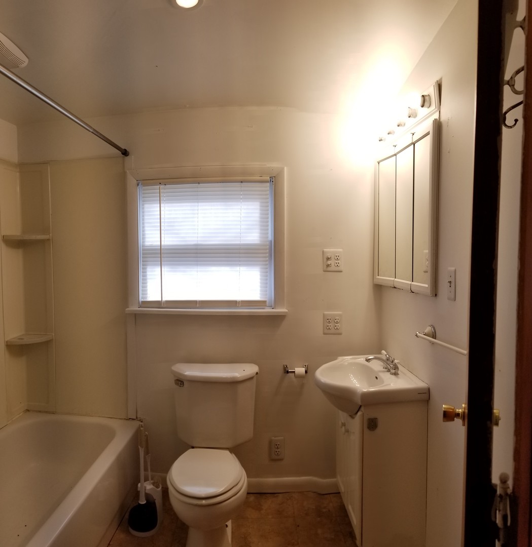 8760 Garden Plain Road Morrison, IL 61270 - Photo 11 of 17