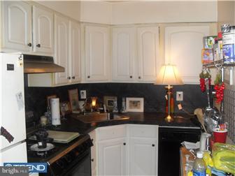 358 East Claremont Road Philadelphia, PA 19120 - Photo 5 of 12 Kitchen
