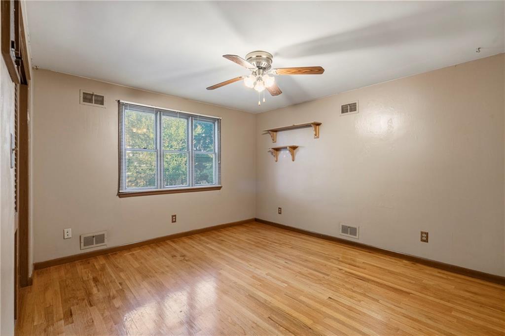 480 Roosevelt Road Pittsburgh, PA 15237 - Photo 29 of 44 Gallery Image 29
