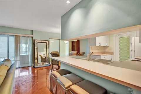 $189,000 | 3000 Northeast 48th Street, Unit 206, Fort Lauderdale, FL 33308