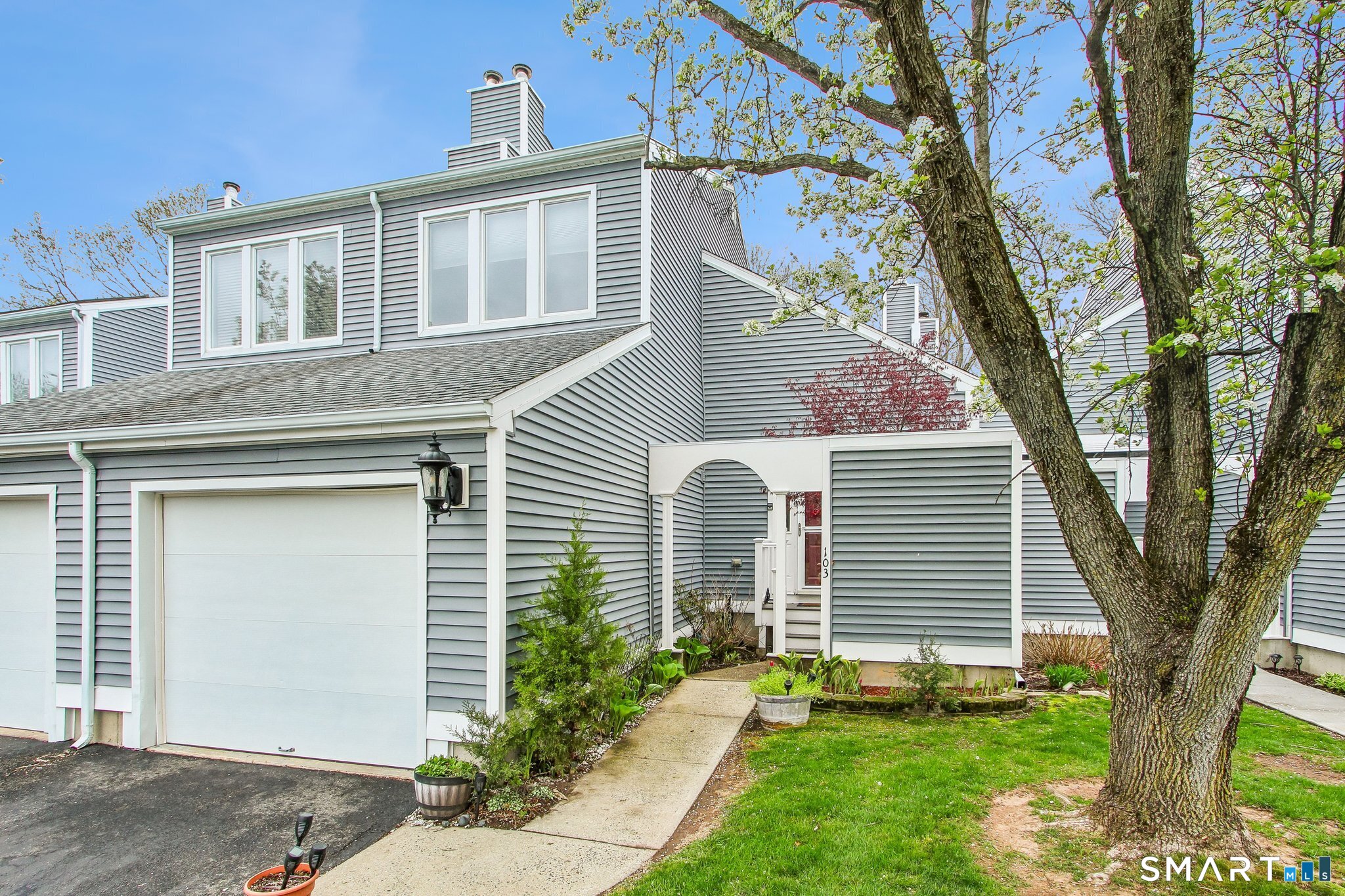 60 Clintonville Road, Unit 103 North Branford, CT 06472 - Photo 5 of 40 Welcome Home!
