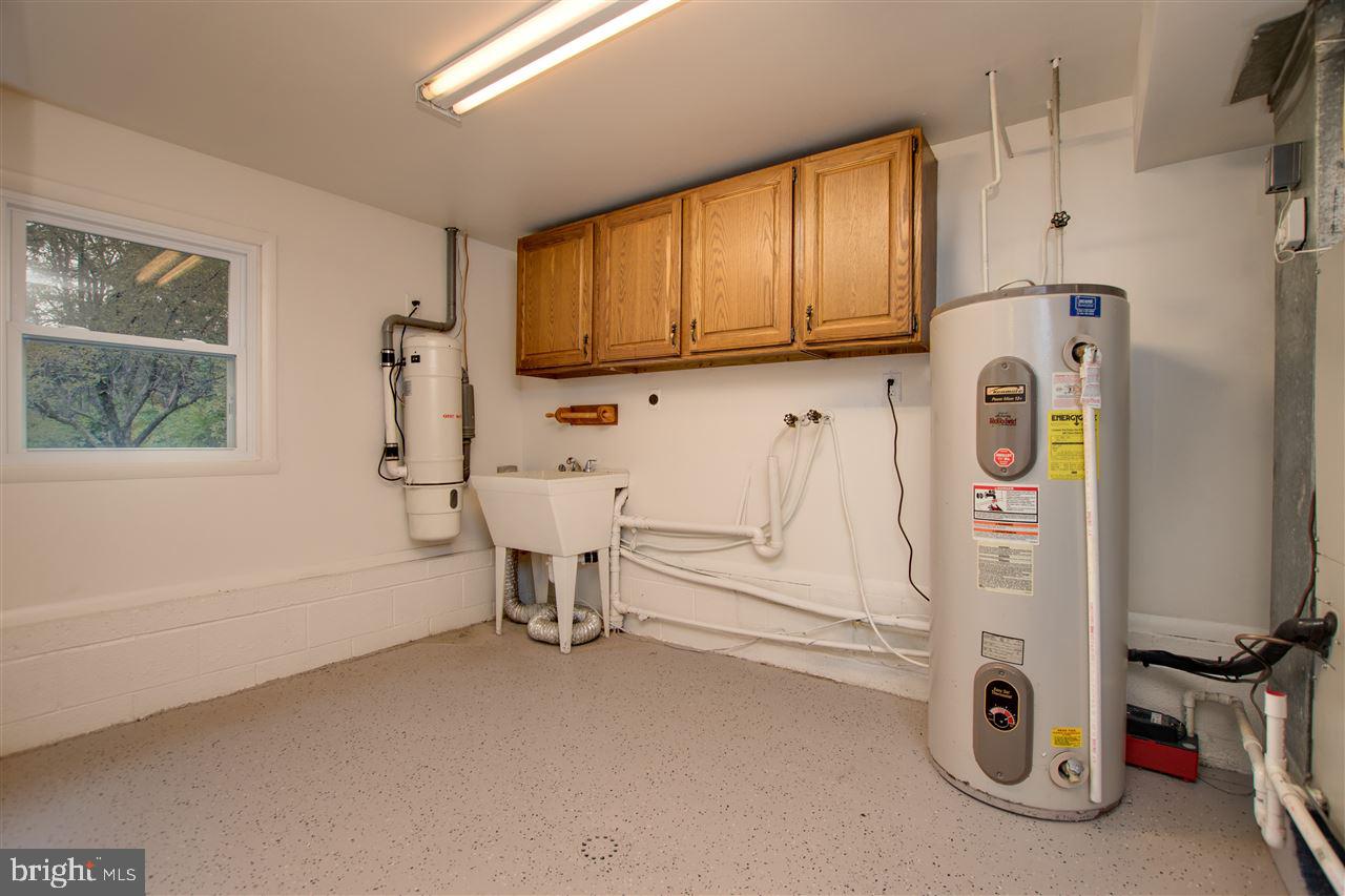 2718 Patton Road Harrisburg, PA 17112 - Photo 8 of 22 Gallery Image 8