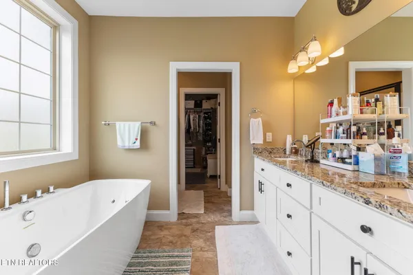 $569,900 | 1958 River Mist Circle, New Market, TN 37820