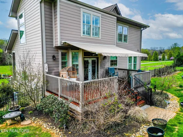 $569,900 | 1958 River Mist Circle, New Market, TN 37820