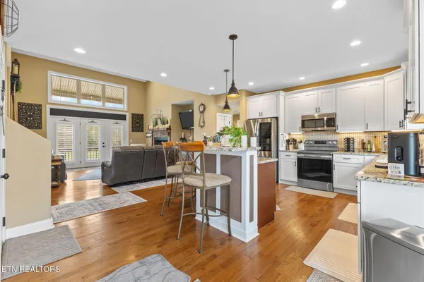 $569,900 | 1958 River Mist Circle, New Market, TN 37820