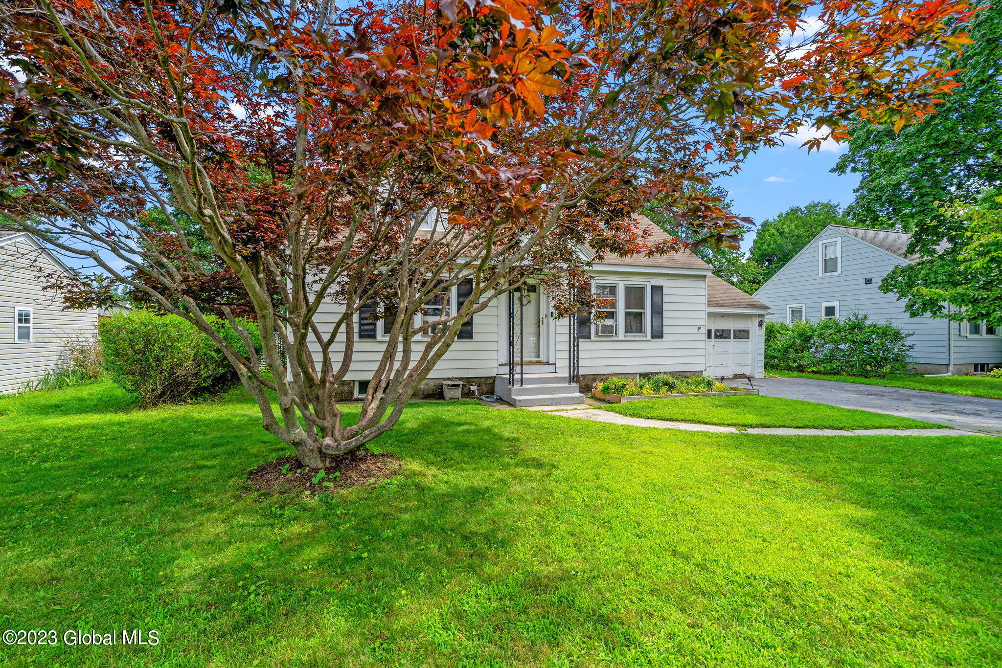 2052 Cardiff Road Rotterdam, NY 12303 - Photo 1 of 36 4-web-or-mls-2052-cardiff-rd