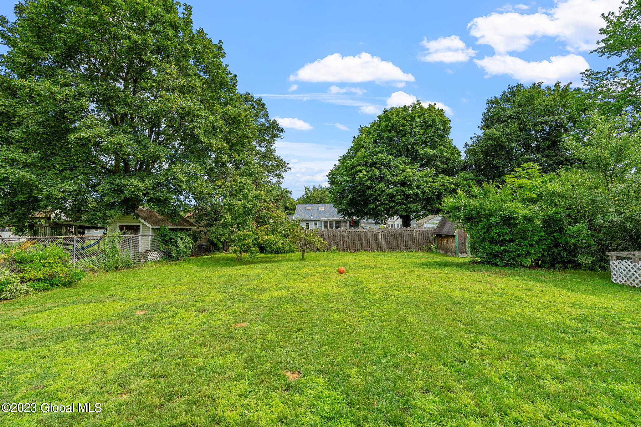 2052 Cardiff Road Rotterdam, NY 12303 - Photo 4 of 36 7-web-or-mls-2052-cardiff-rd