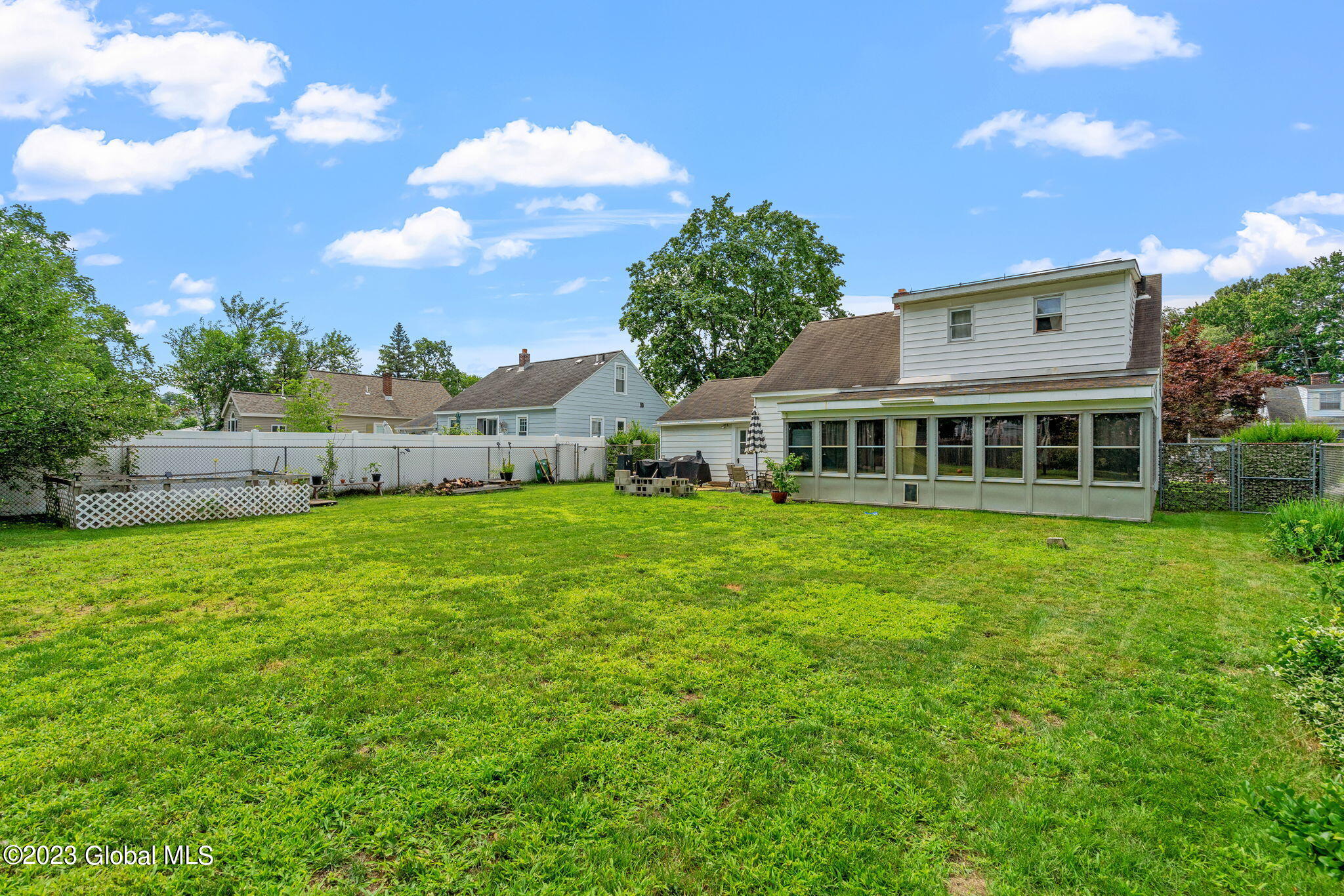 2052 Cardiff Road Rotterdam, NY 12303 - Photo 5 of 36 10-web-or-mls-2052-cardiff-rd