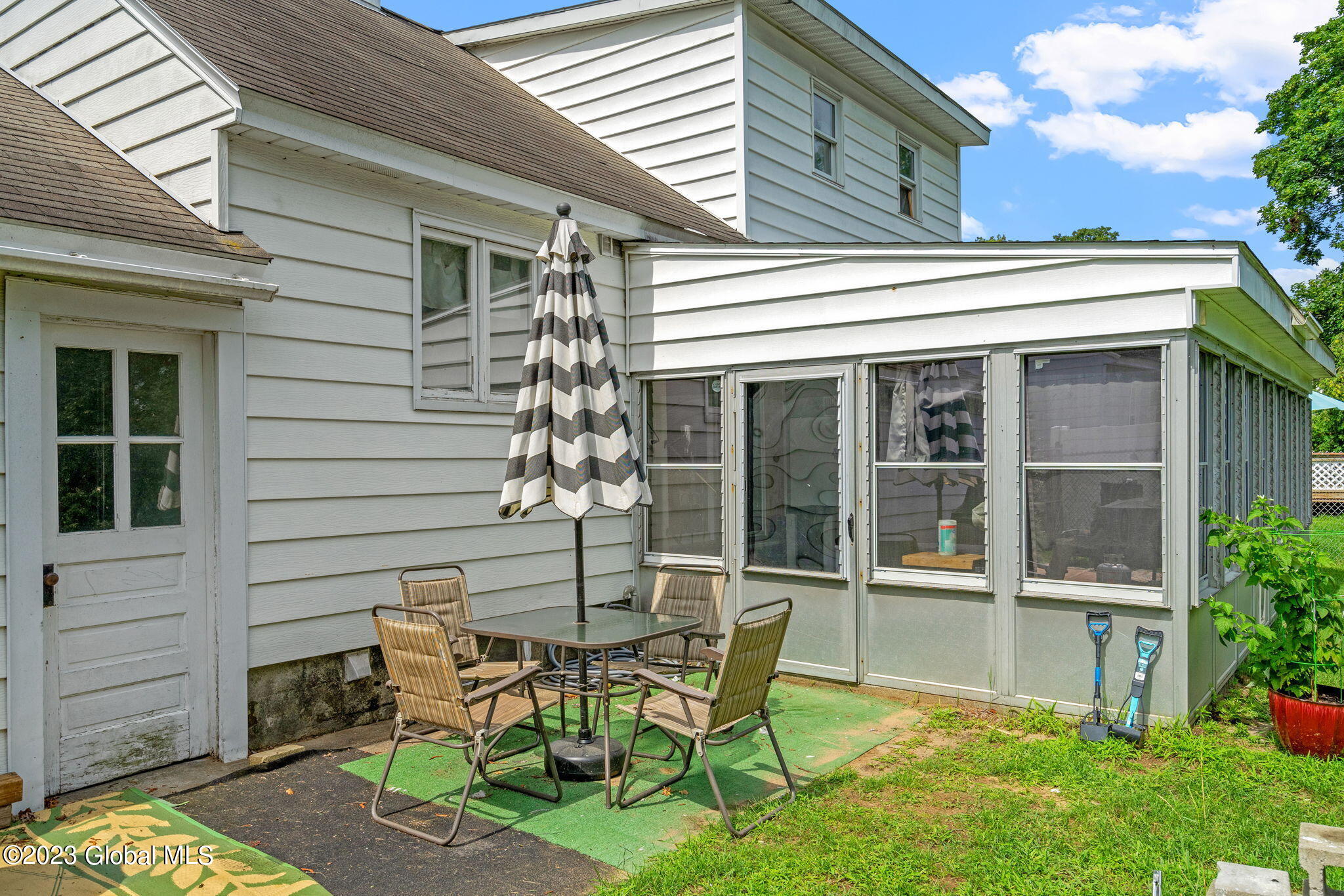 2052 Cardiff Road Rotterdam, NY 12303 - Photo 7 of 36 12-web-or-mls-2052-cardiff-rd