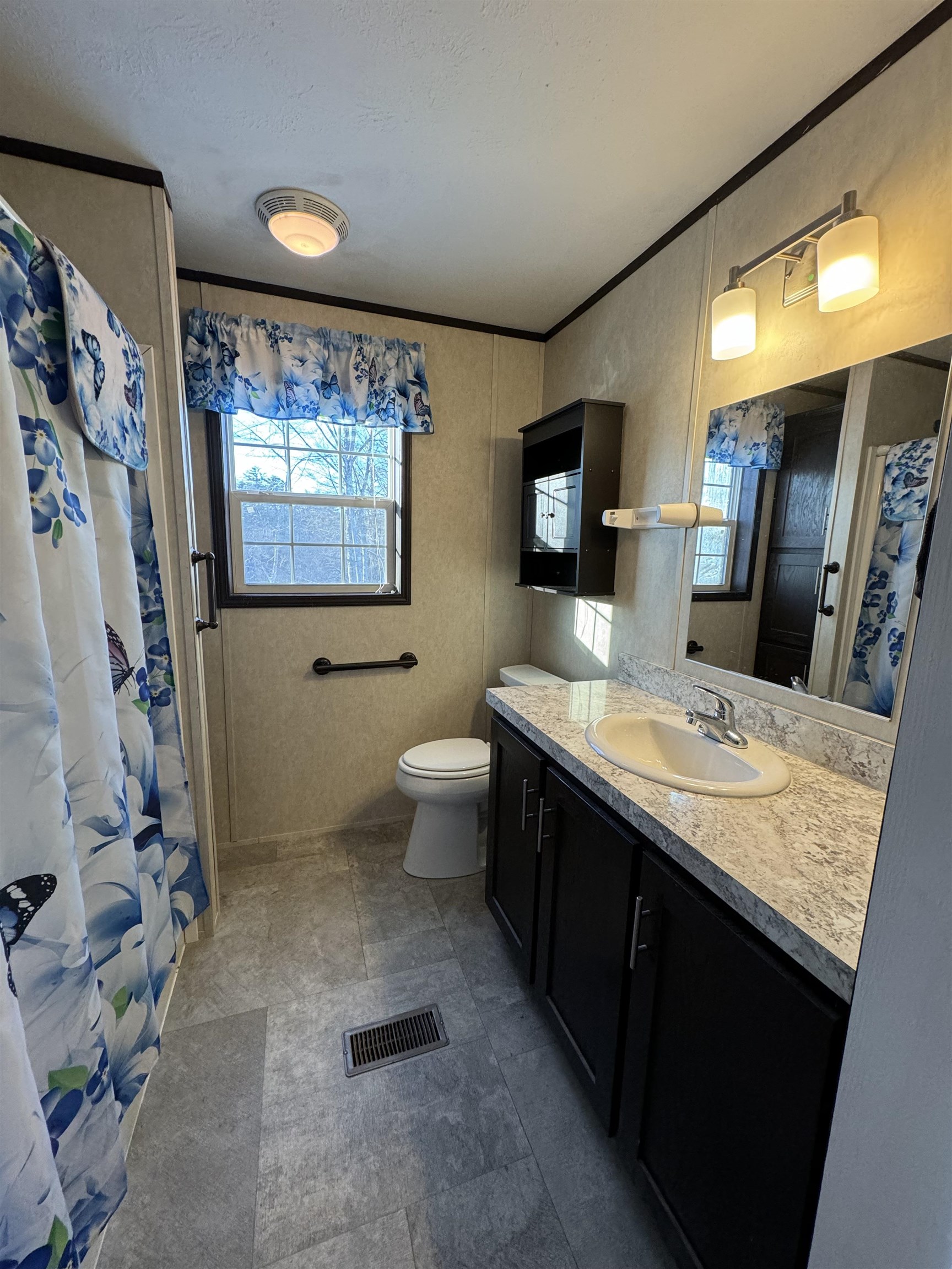 94 Riverview Drive Rochester, NH 03867 - Photo 3 of 15