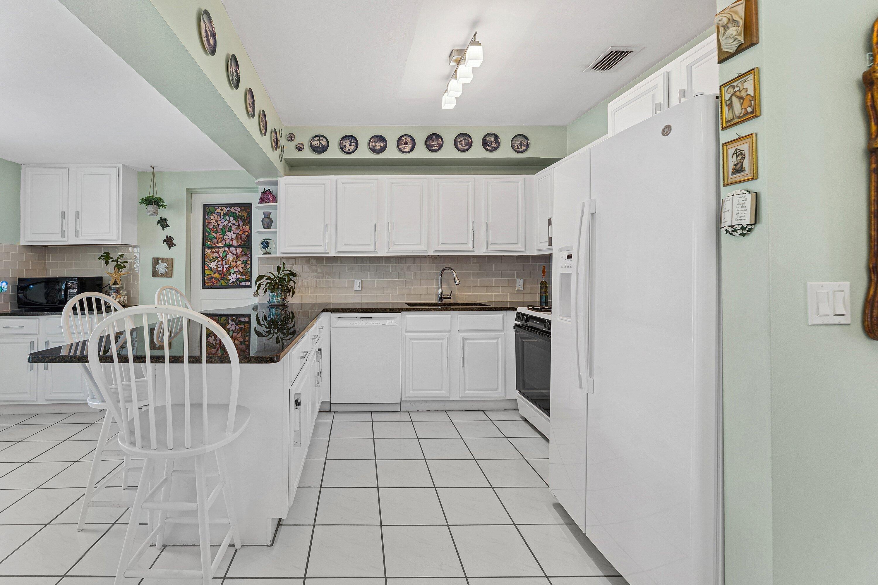 3421 Eastview Avenue West Palm Beach, FL 33407 - Photo 12 of 48 015-3421EastviewAvenue-WestPalmBeach-FL-