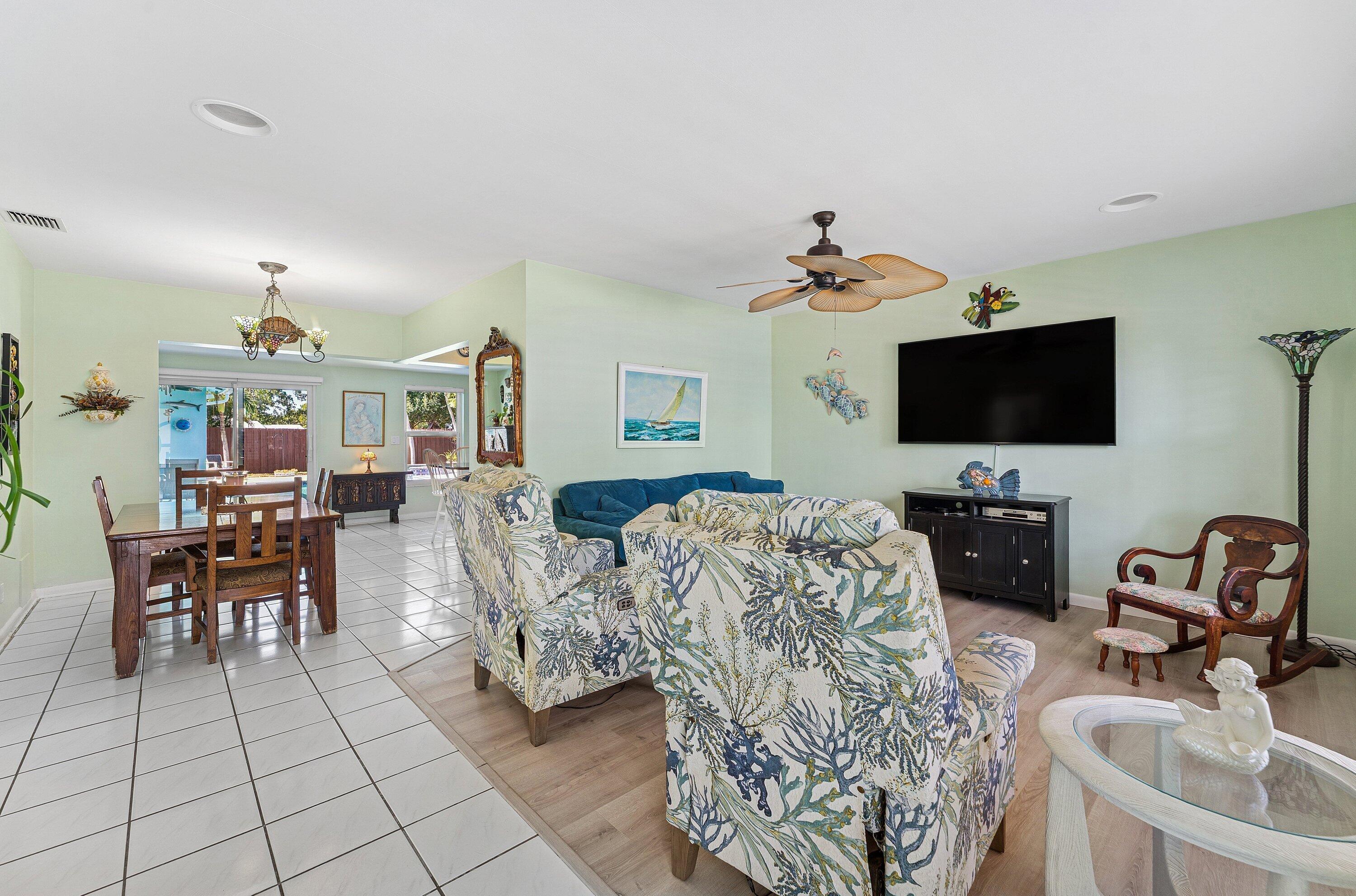 3421 Eastview Avenue West Palm Beach, FL 33407 - Photo 5 of 48 010-3421EastviewAvenue-WestPalmBeach-FL-