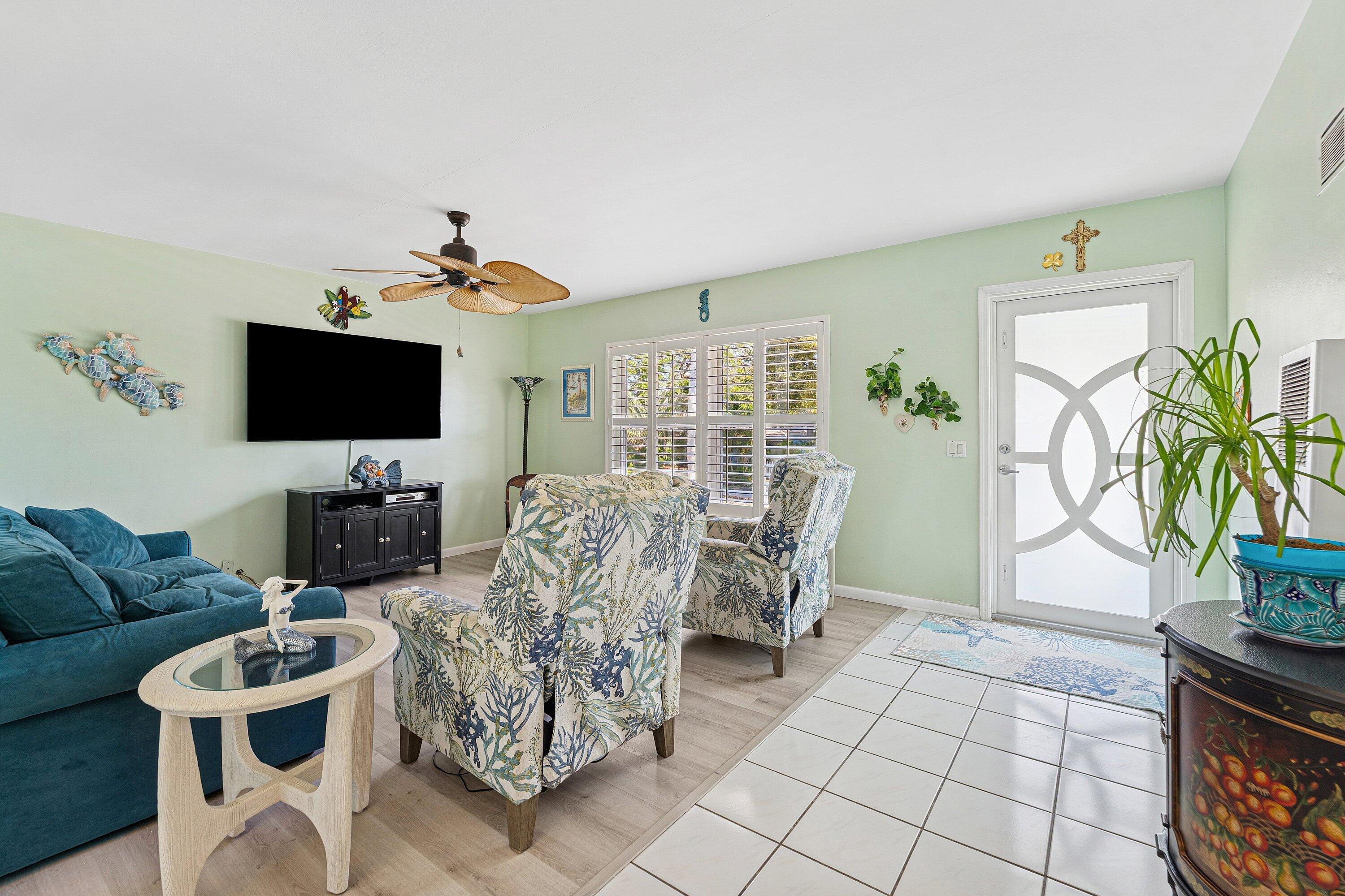 3421 Eastview Avenue West Palm Beach, FL 33407 - Photo 7 of 48 008-3421EastviewAvenue-WestPalmBeach-FL-