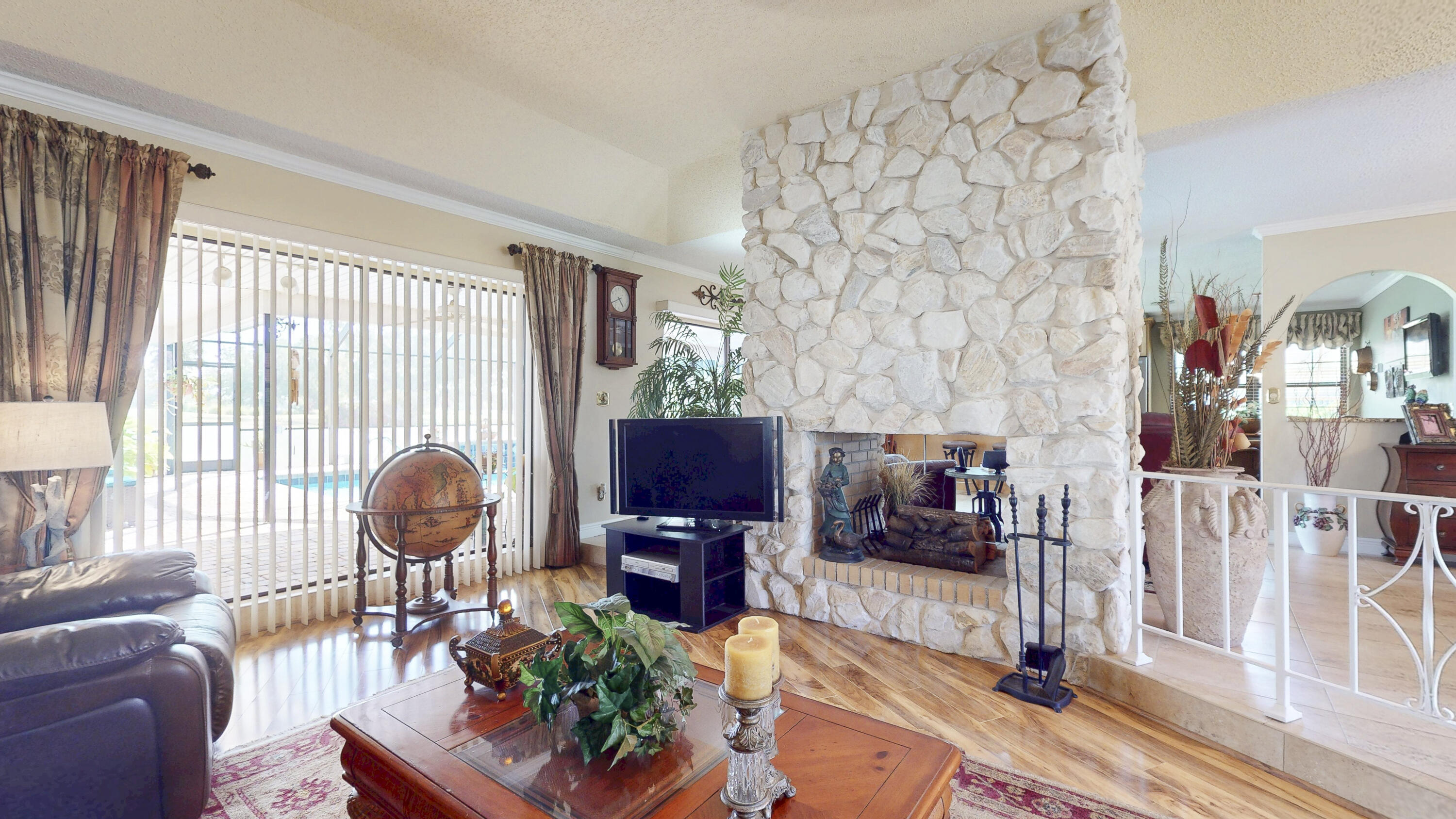 2025 Southeast Erwin Road Port St. Lucie, FL 34952 - Photo 9 of 76 iPixx_01_4