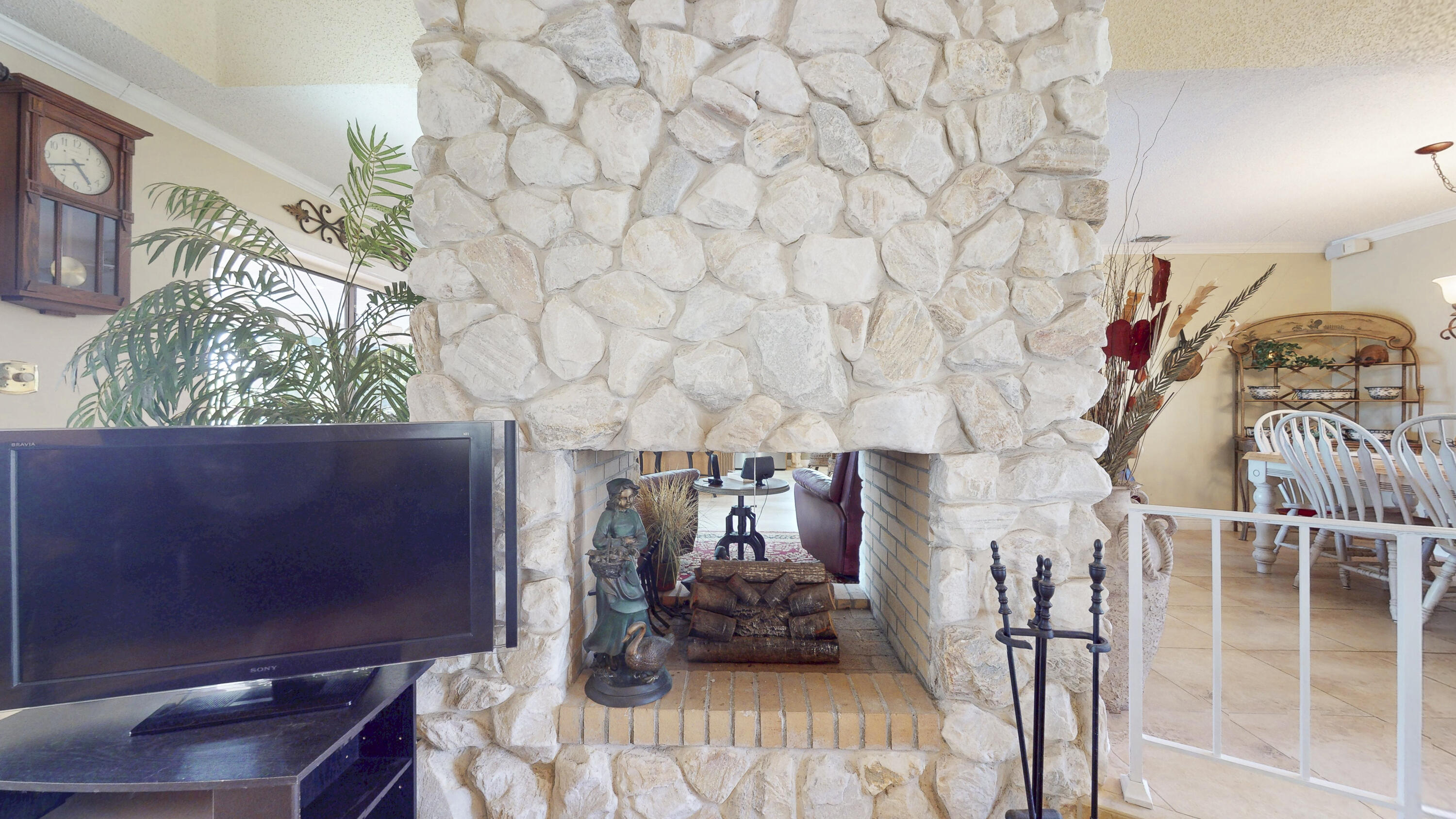 2025 Southeast Erwin Road Port St. Lucie, FL 34952 - Photo 10 of 76 iPixx_01_5