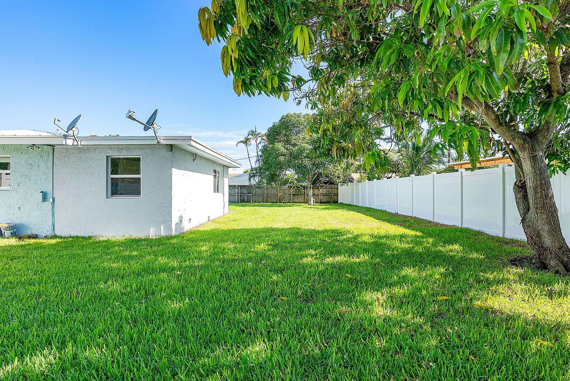 5000 Northwest 3rd Avenue Boca Raton, FL 33431 - Photo 3 of 21 Back yard