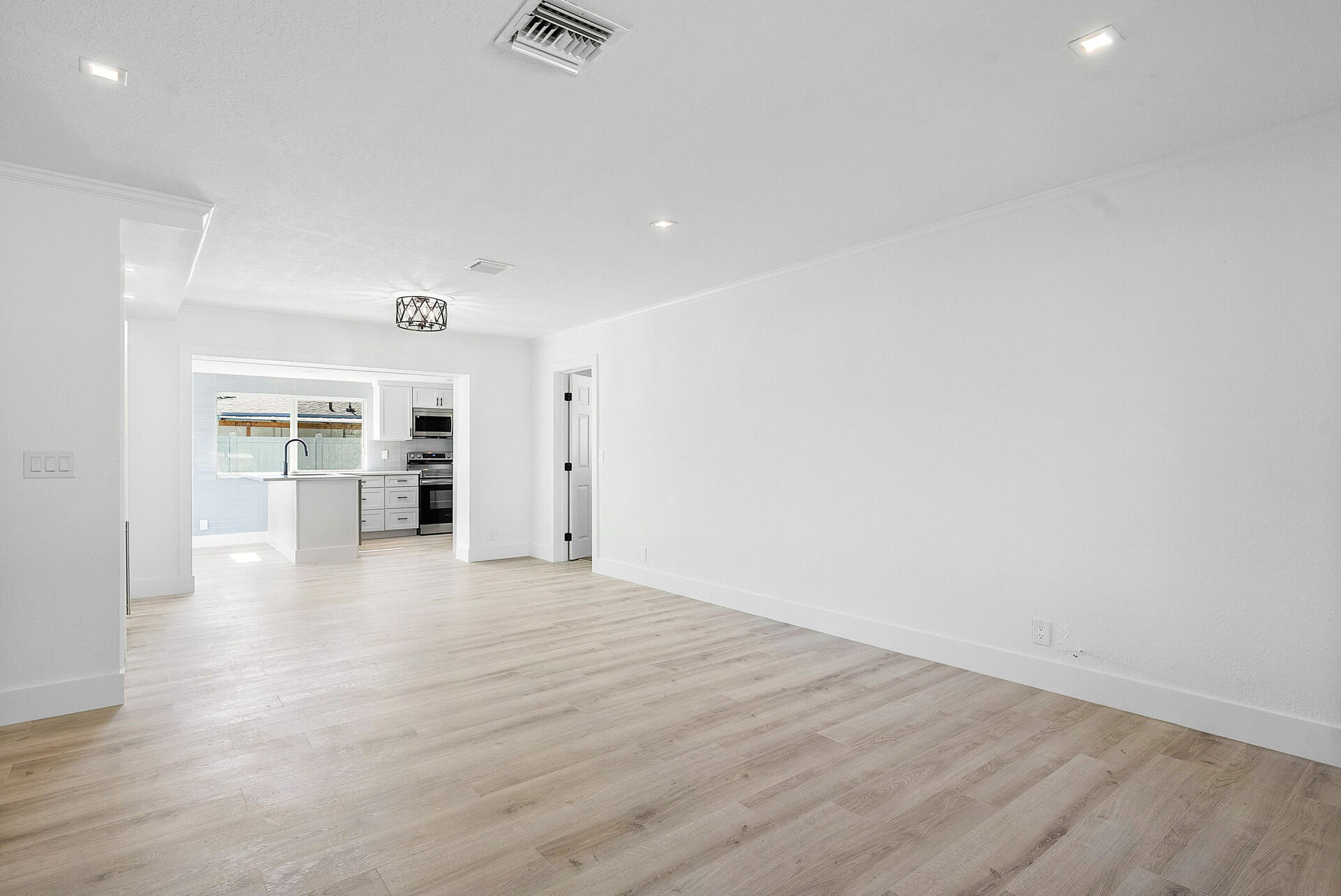 5000 Northwest 3rd Avenue Boca Raton, FL 33431 - Photo 5 of 21 Great room 2