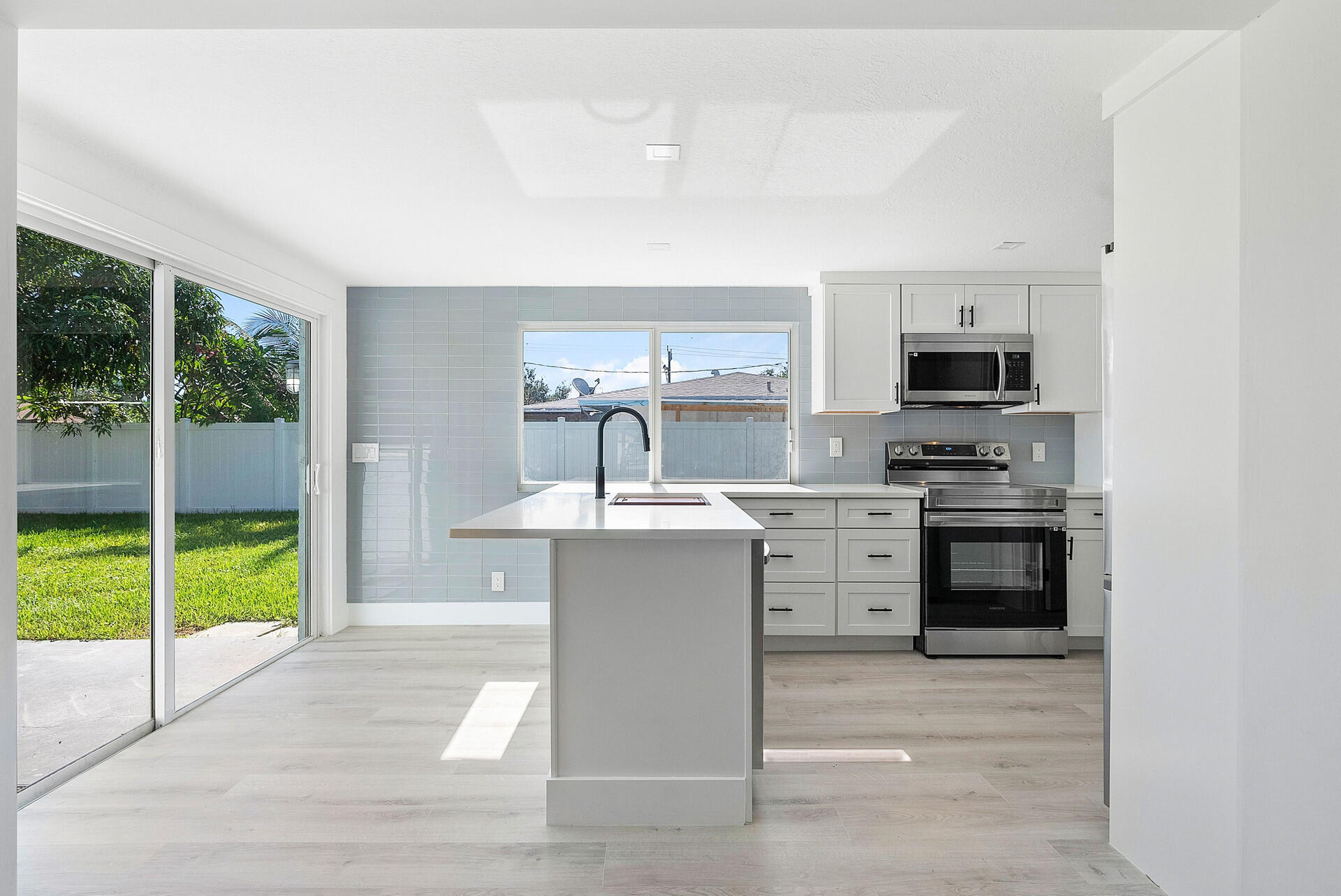 5000 Northwest 3rd Avenue Boca Raton, FL 33431 - Photo 7 of 21 Backsplash - Copy - Copy