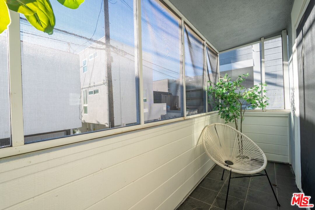 20 Ketch Street, Unit 1 Marina del Rey, CA 90292 - Photo 21 of 37