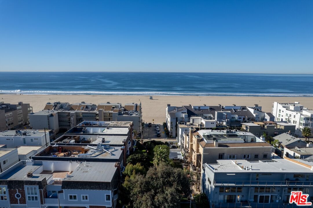 20 Ketch Street, Unit 1 Marina del Rey, CA 90292 - Photo 33 of 37