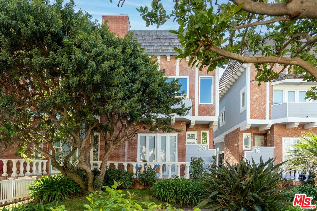 20 Ketch Street, Unit 1 Marina del Rey, CA 90292 - Photo 10 of 37