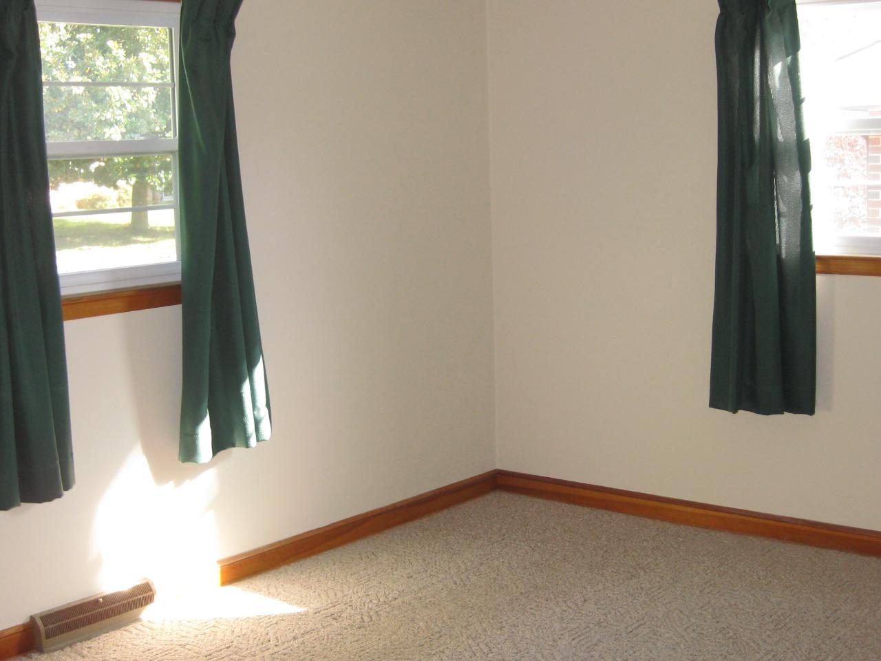 601 Magnolia Road Roanoke, VA 24019 - Photo 5 of 17 Bedroom
