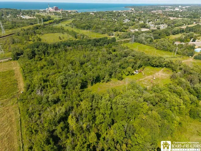 $400,000 | 157 Willow Road, Dunkirk, NY 14048