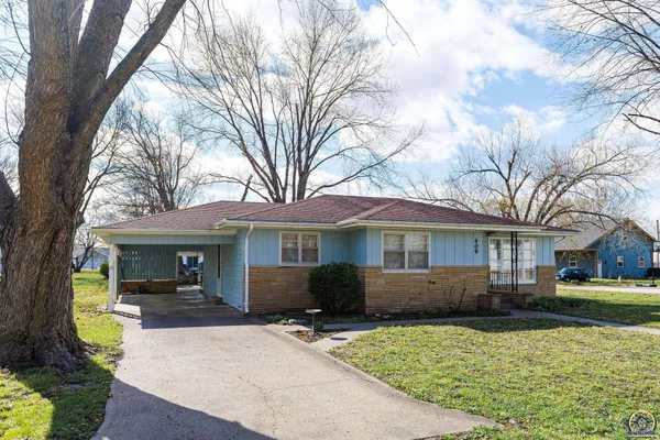 $225,000 | 409 Anderson Avenue, Belvue, KS 66407