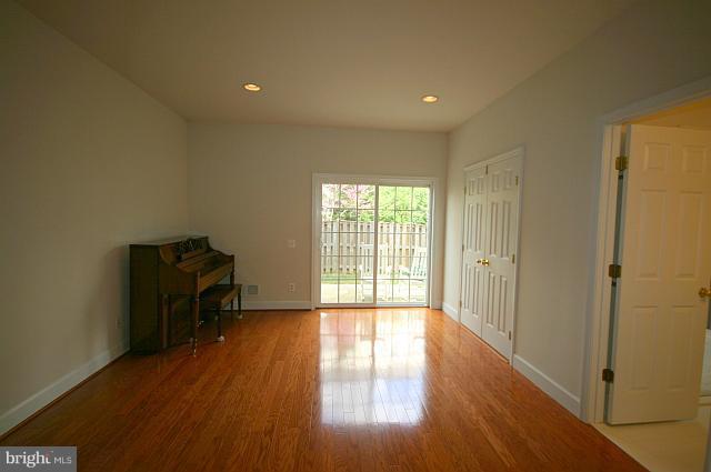 9253 Laurel Ridge Crossing Road Lorton, VA 22079 - Photo 5 of 27 Recreation Room