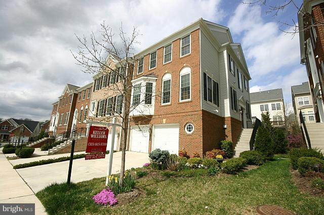 9253 Laurel Ridge Crossing Road Lorton, VA 22079 - Photo 6 of 27 Exterior Side