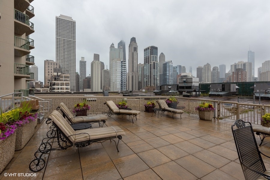 111 West Maple Street, Unit 2408 Chicago, IL 60610 - Photo 12 of 12
