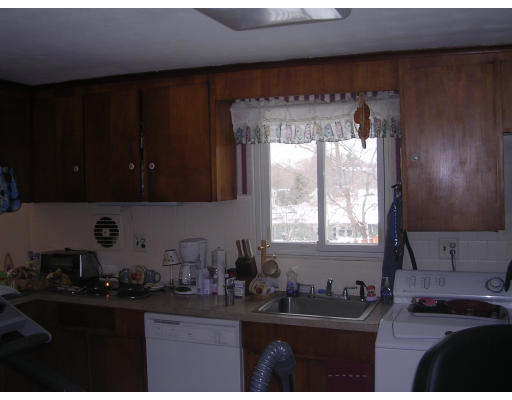 45 Amherst Road Beverly, MA 01915 - Photo 5 of 13 Gallery Image 5