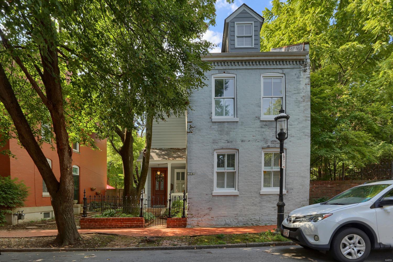 934 Rutger Street St. Louis, MO 63104 - Photo 1 of 33 Gallery Image 1
