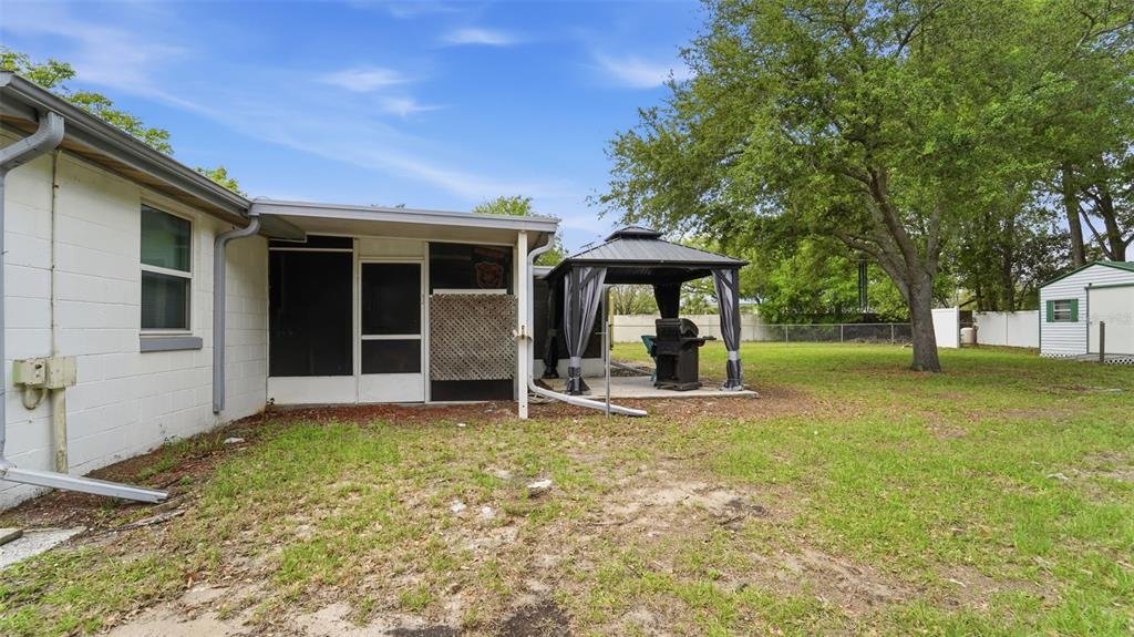 8 Angeles Road DeBary, FL 32713 - Photo 6 of 46