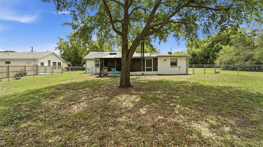 8 Angeles Road DeBary, FL 32713 - Photo 8 of 46