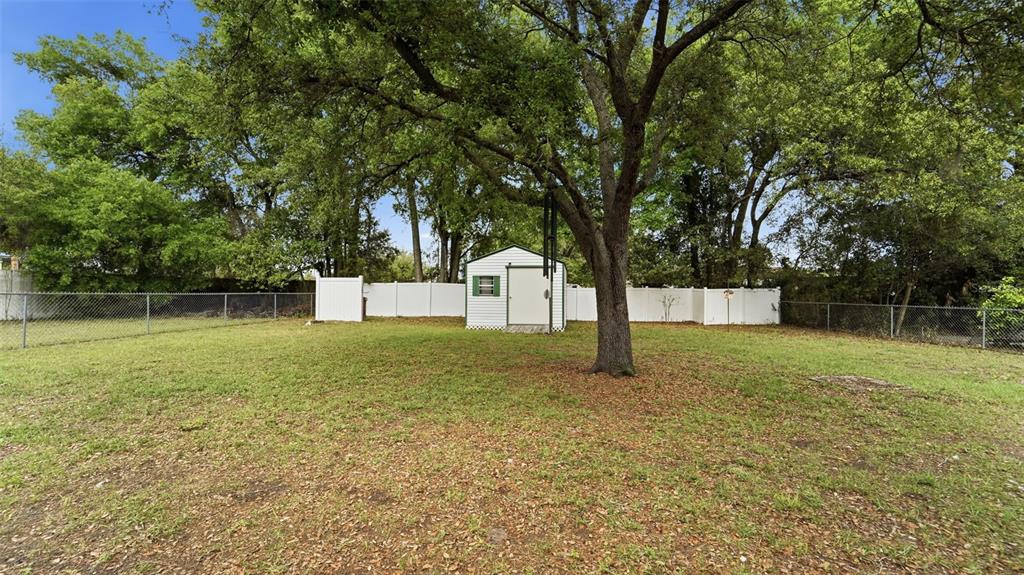 8 Angeles Road DeBary, FL 32713 - Photo 9 of 46