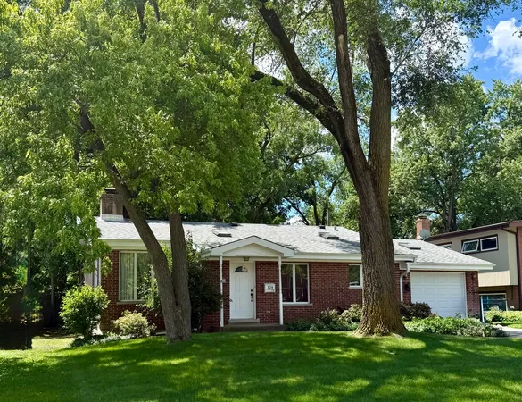 $599,000 | 329 Chipili Drive, Northbrook, IL 60062