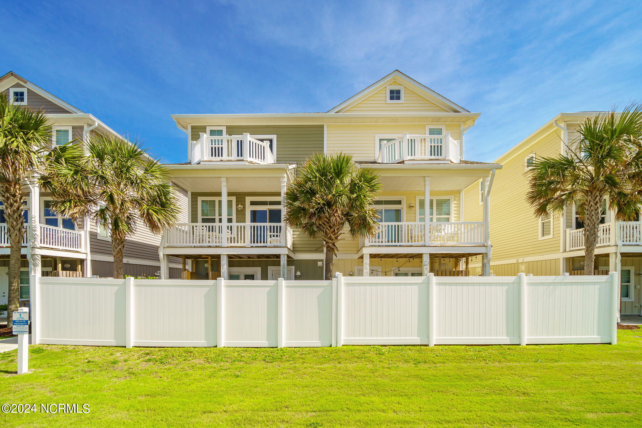 2800 West Fort Macon Road, Unit 16 Atlantic Beach, NC 28512 - Photo 44 of 62 Fully fenced backyard
