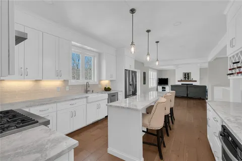 $1,285,000 | 4 Kelsey Eden Way, Cumberland, RI 02864