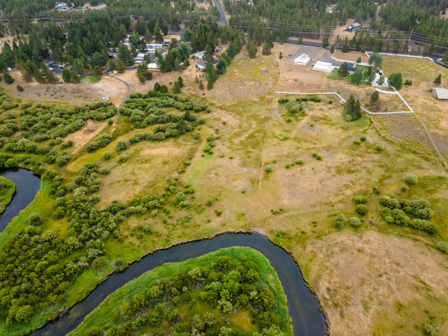 52685 Huntington Road La Pine, OR 97739 - Photo 12 of 19 Little Deschutes River frontage