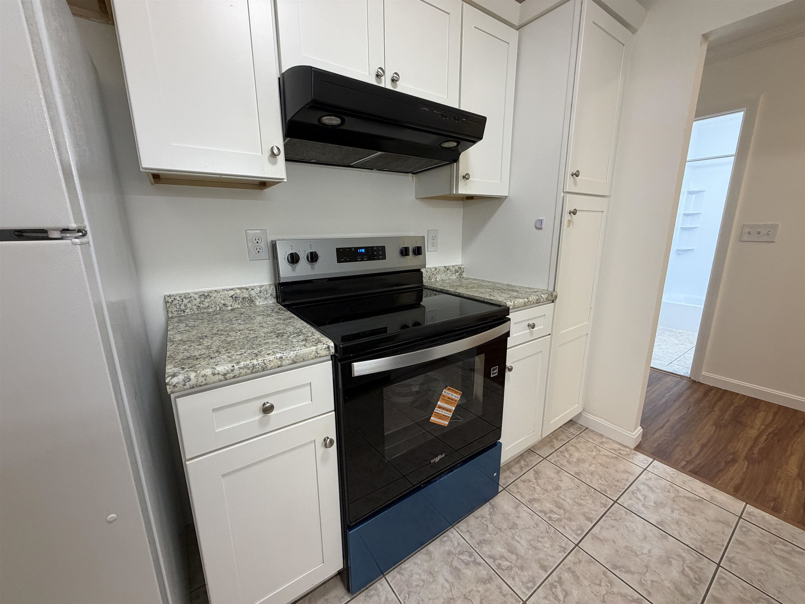 14 Strawberry Bank Road, Unit 16 Nashua, NH 03062 - Photo 3 of 18